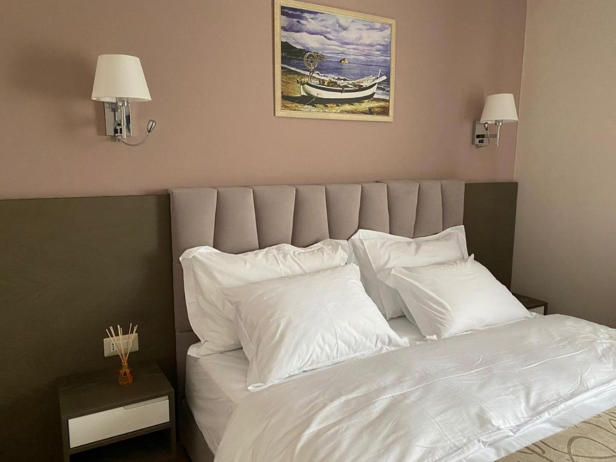 Doanesia Premium Hotel & Spa Tirana Bagian luar foto
