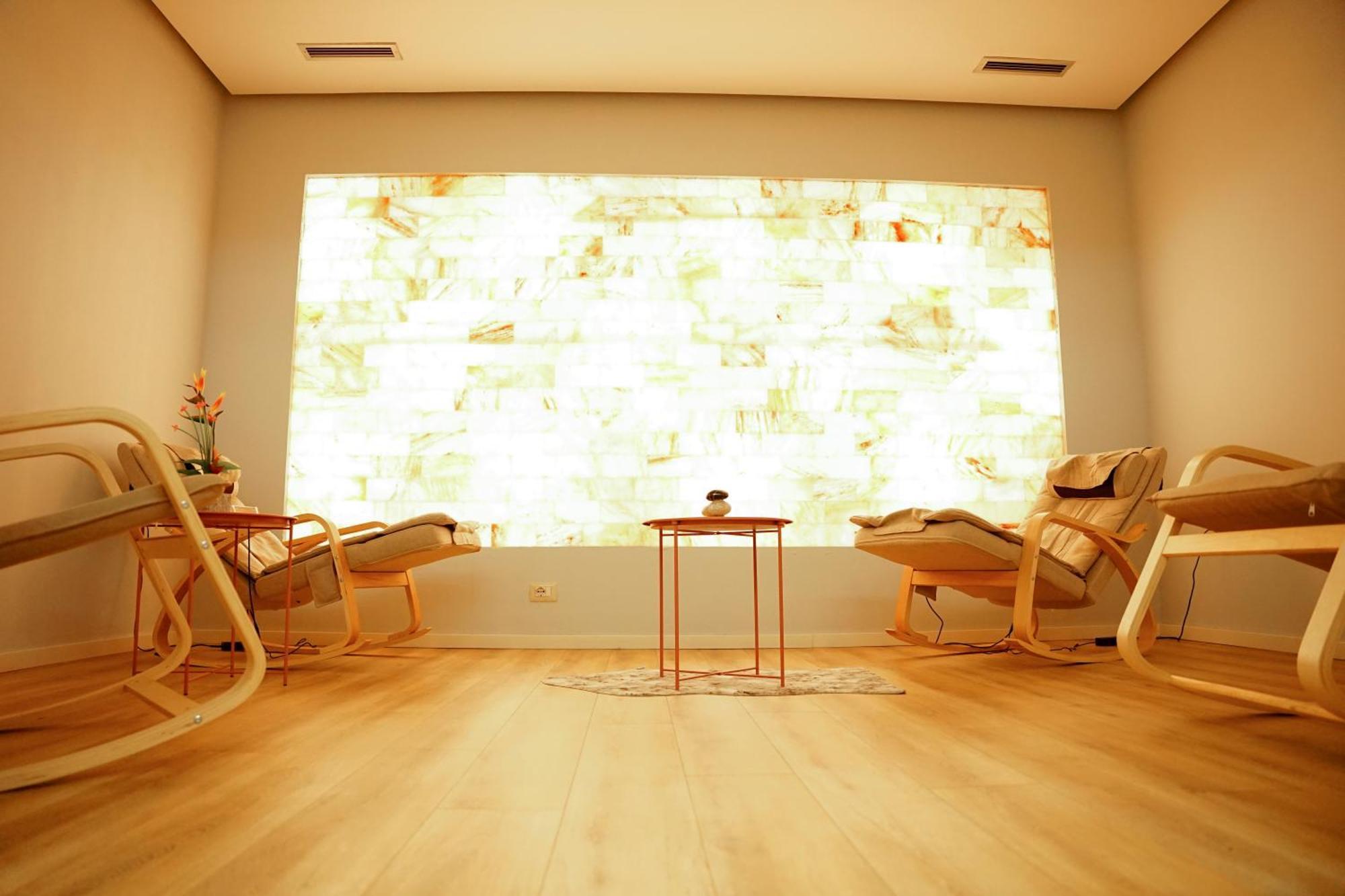 Doanesia Premium Hotel & Spa Tirana Bagian luar foto