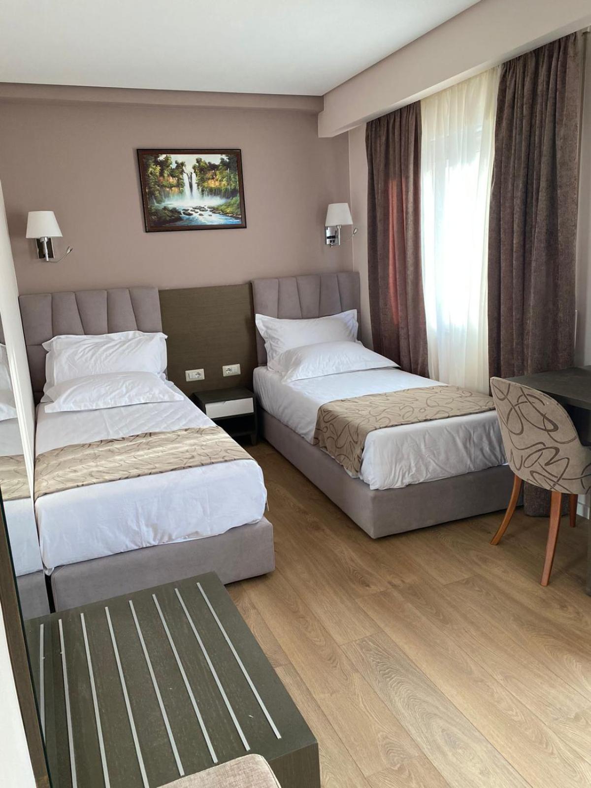 Doanesia Premium Hotel & Spa Tirana Bagian luar foto