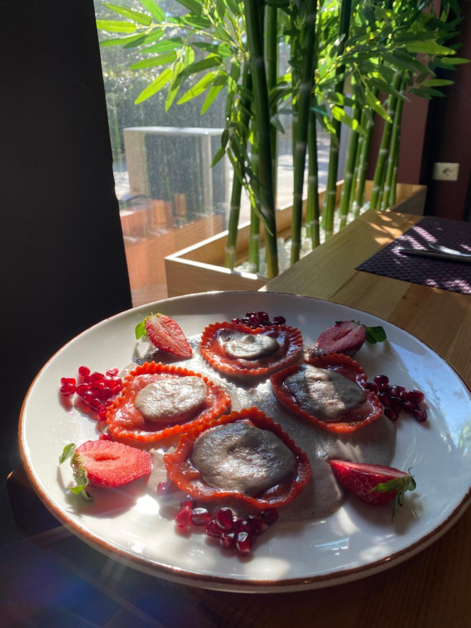 Doanesia Premium Hotel & Spa Tirana Bagian luar foto
