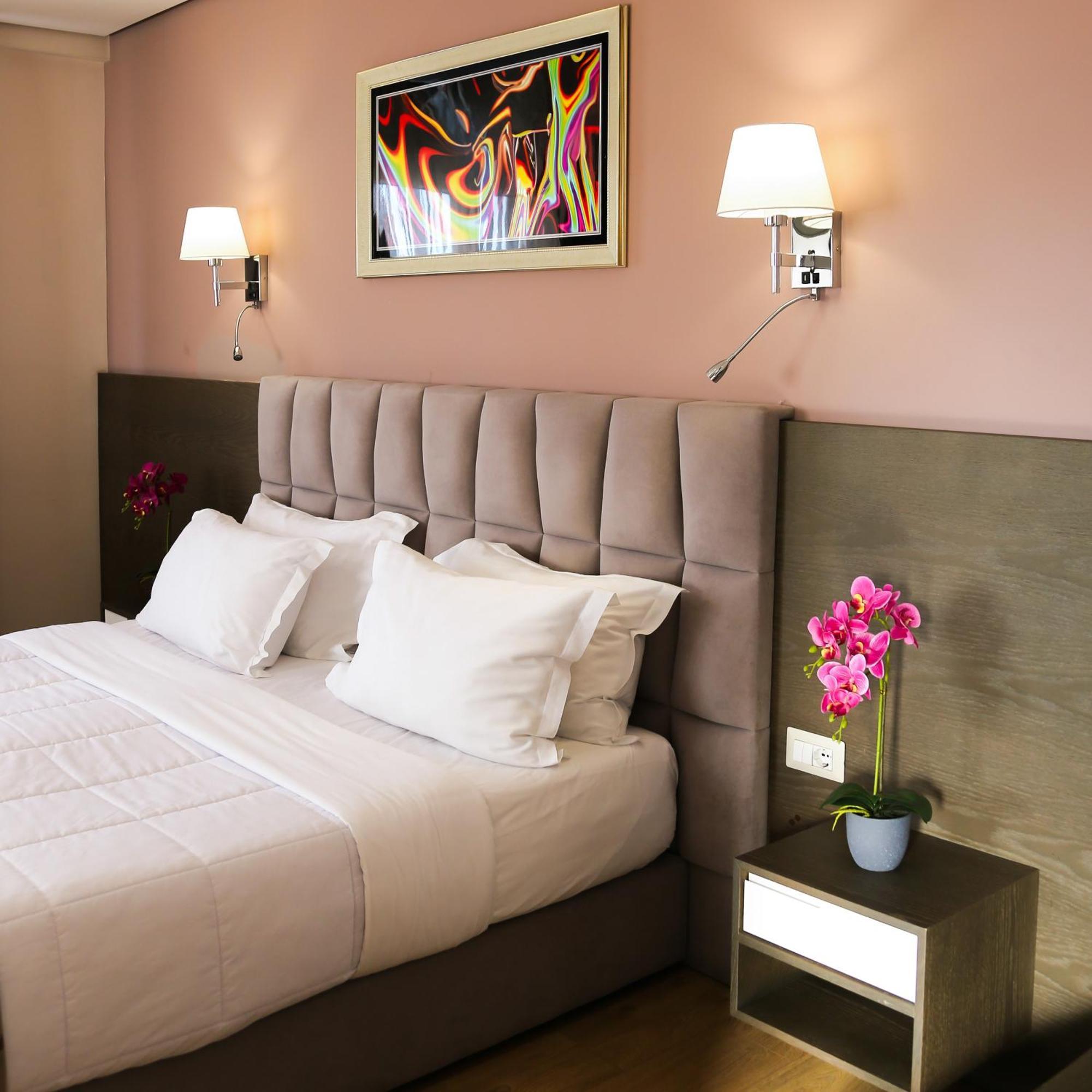 Doanesia Premium Hotel & Spa Tirana Bagian luar foto